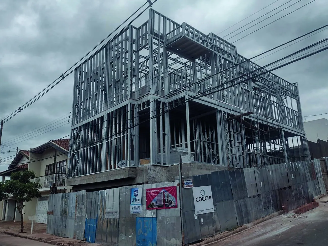 Estrutura de três pavimentos do Centro Clínico P.G.