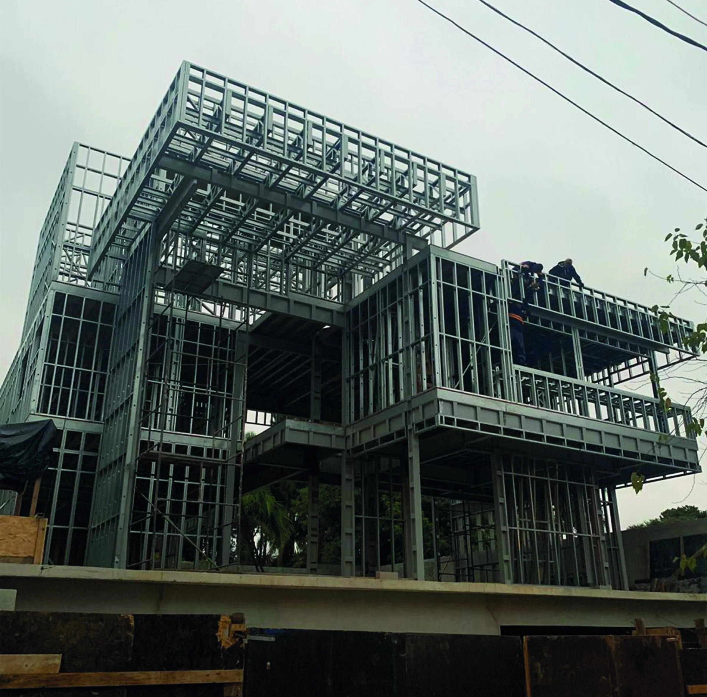 Estrutura de três pavimentos em Light Steel Frame da Residência M.J.